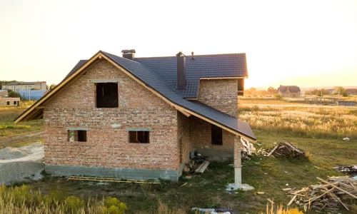 Что учитывать при строительстве на склоне